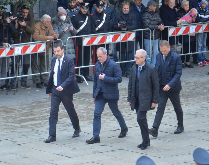 Matteo Salvini e Roberto Calderoli ai funerali di Roberto Maroni