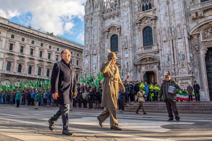 La cerimonia in piazza Duomo, presente Ignazio La Russa