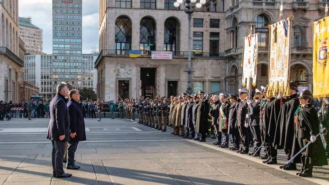 La cerimonia in ricordo delle penne nere e di tutti i soldati caduti in guerra e in pace per la Patria