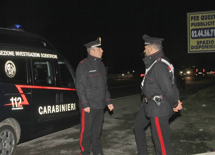 Violenza sessuale a Locate, indagano i carabinieri