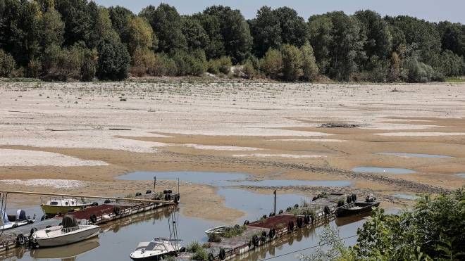 Giugno 2022: la siccità del Po a Sermide (Mantova)