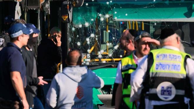 Gerusalemme, due esplosioni vicino alla fermata di un autobus