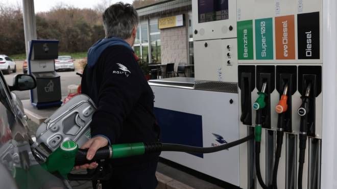 Prezzi della benzina in forte aumento