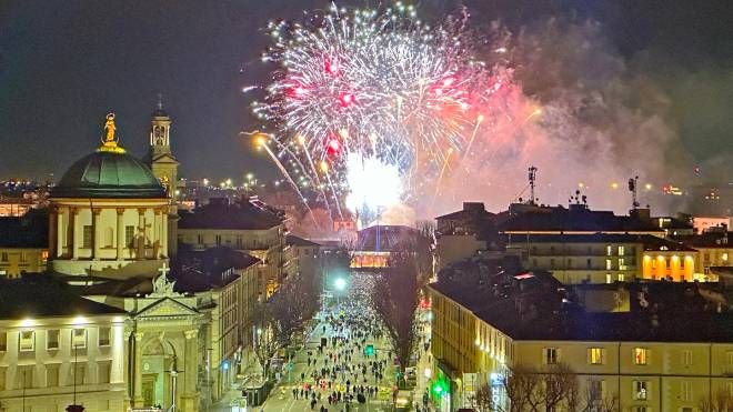 Bergamo, fuochi d'artificio per l'anno della Cultura