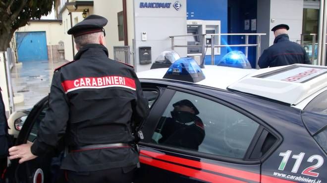 I due sono stati arrestati dai carabinieri dopo l'ennesima rapina a mano armata (Archivio)