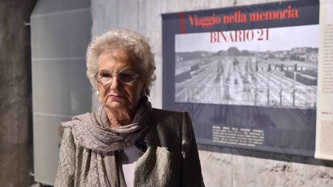 Liliana Segre al Binario 21 della Stazione Centrale di Milano, memoriale della Shoah
